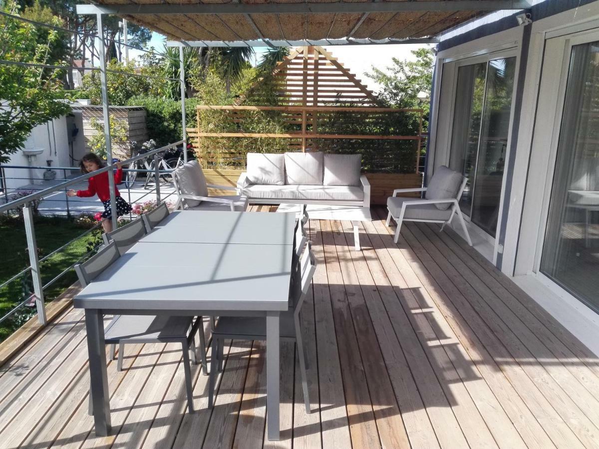 Au Domaine De Lea Apartment Hyeres Luaran gambar